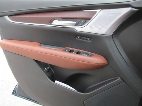 New 2026 Cadillac XT5 Premium Luxury w/ Driver Assist Package FWD image 18