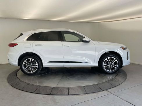 Certified 2025 Audi Q5 Premium w/ Convenience Package AWD/4WD image 7