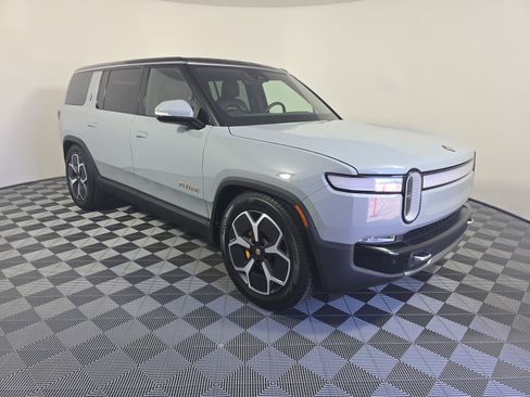 Used 2024 Rivian R1S Adventure AWD/4WD image 7