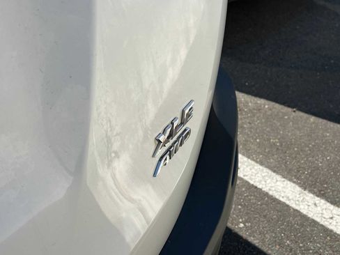 Used 2015 Toyota RAV4 XLE image 9