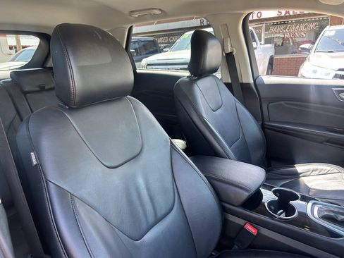 Used 2017 Ford Edge Titanium FWD image 33