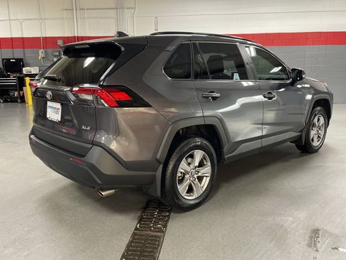 Used 2024 Toyota RAV4 XLE w/ Convenience Package image 10