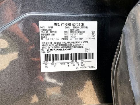 Used 2020 Ford Edge Titanium FWD image 37