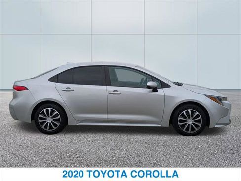 Used 2020 Toyota Corolla LE FWD image 6