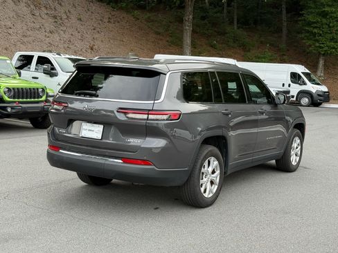 Used 2023 Jeep Grand Cherokee L Limited AWD/4WD image 5