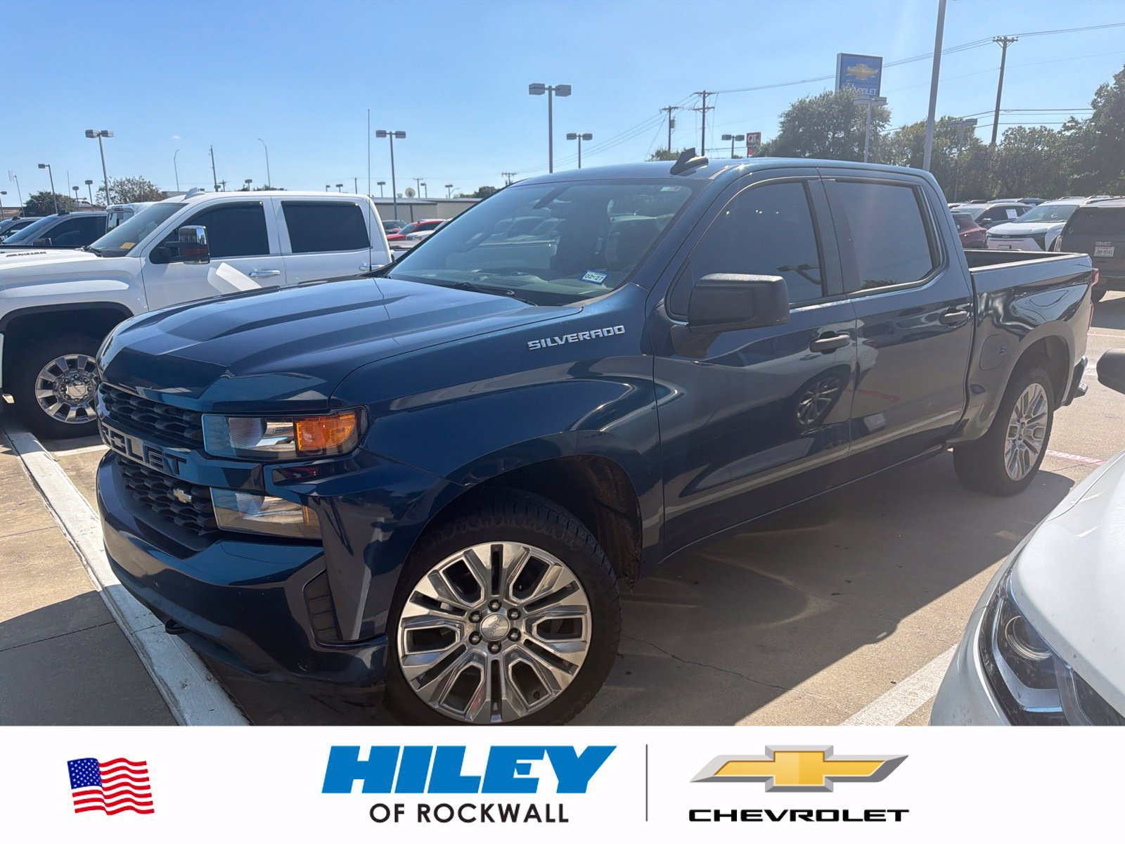 Used 2019 Chevrolet Silverado 1500 Custom w/ Custom Value Package AWD/4WD image 1