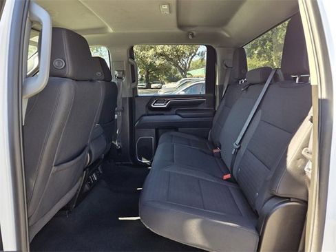 Used 2025 Chevrolet Silverado 2500 LT w/ Convenience Package image 13