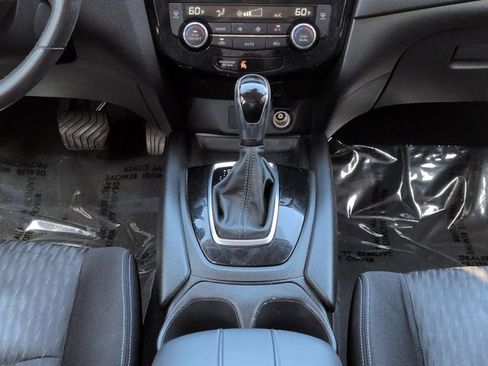 Certified 2019 Nissan Rogue SV AWD/4WD image 19