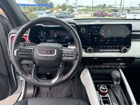 Used 2024 GMC Canyon AT4X AWD/4WD image 19
