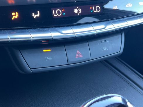 Certified 2024 Cadillac XT4 Premium Luxury image 31