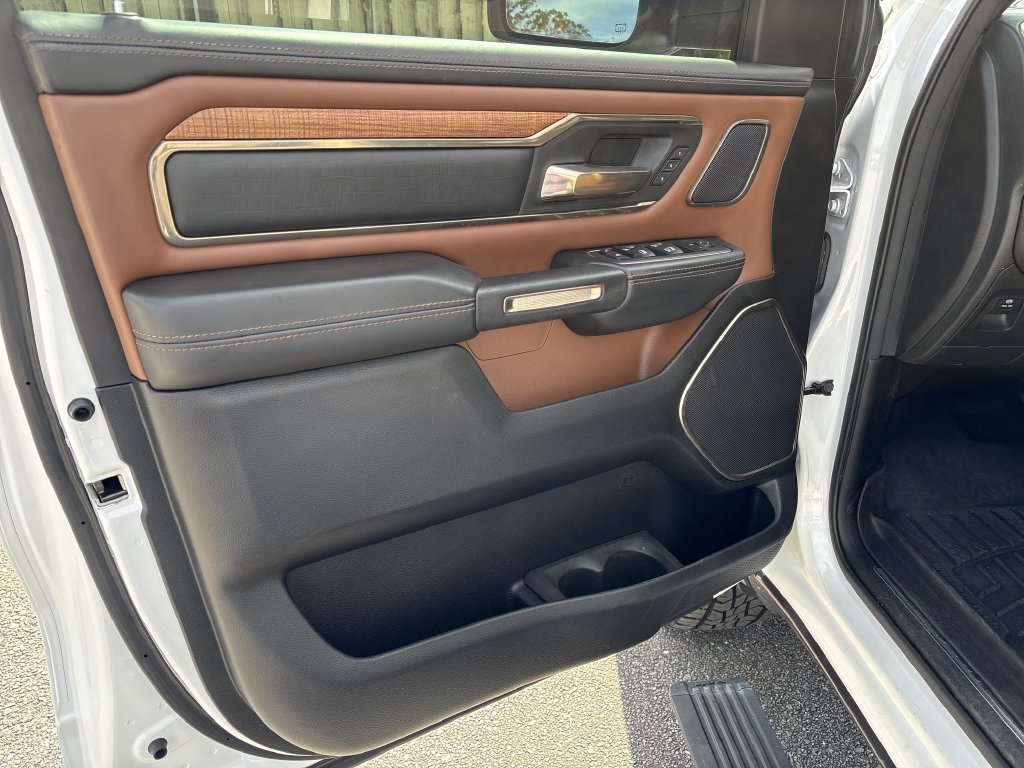 Used 2022 RAM 1500 Limited AWD/4WD image 17
