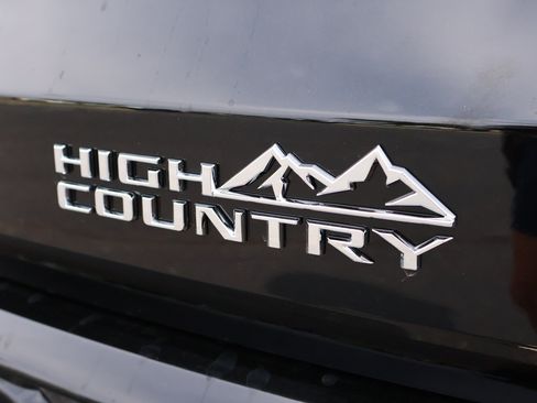 New 2026 Chevrolet Traverse High Country w/ LPO, Floor Liner Package FWD image 6