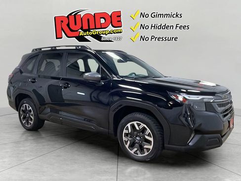 Used 2025 Subaru Forester Premium AWD/4WD image 8