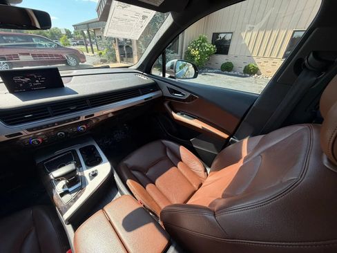 Used 2019 Audi Q7 2.0T Premium Plus w/ Premium Plus Package AWD/4WD image 38