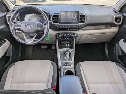 Used 2023 Hyundai Venue SEL image 13
