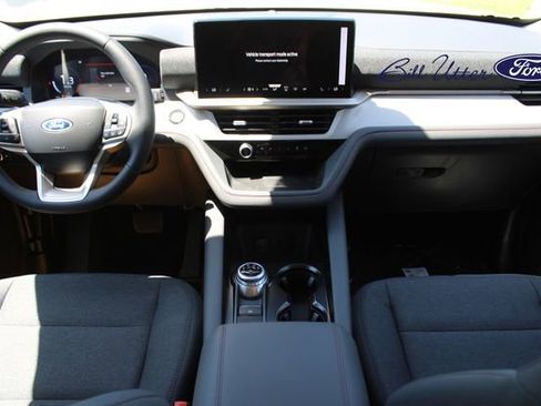 New 2026 Ford Explorer Active RWD image 12