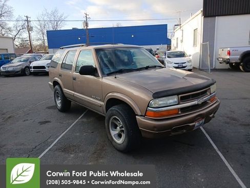 Used 2003 Chevrolet Blazer LS w/ Preferred Equipment Group image 4