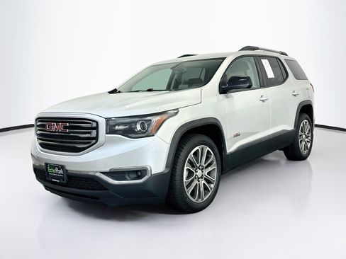 Used 2017 GMC Acadia SLT AWD/4WD image 3