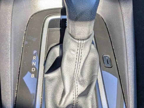 Used 2025 Toyota Corolla LE image 19