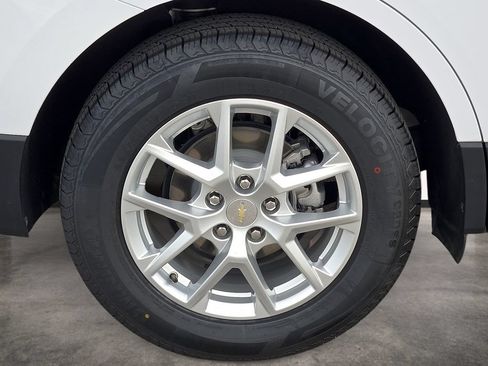 Used 2024 Chevrolet Equinox LT AWD/4WD image 7