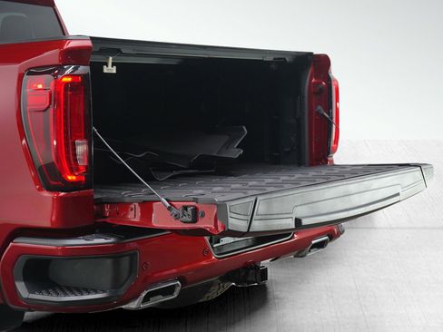 Used 2023 GMC Sierra 1500 AT4 w/ Technology Package image 9