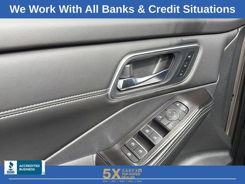 Used 2026 Nissan Rogue Platinum w/ Platinum Premium Package image 26