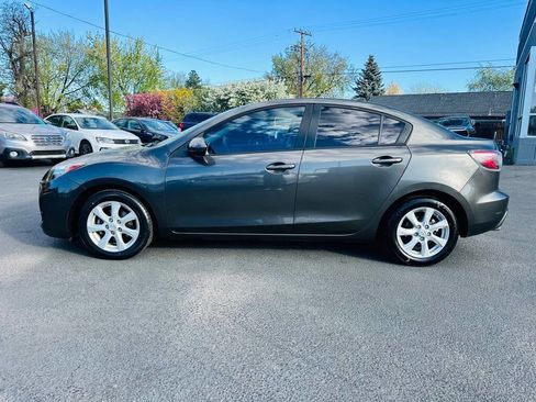 Used 2010 MAZDA MAZDA3 i Touring image 5