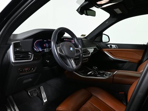 Used 2021 BMW X5 xDrive45e w/ M Sport Package AWD/4WD image 4