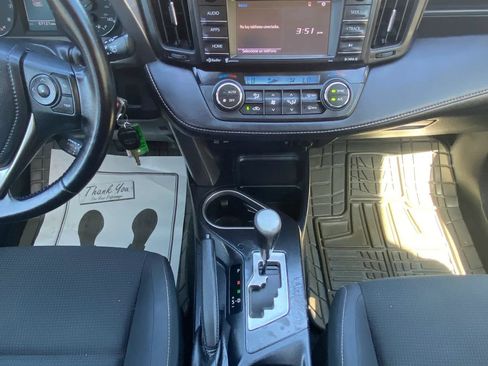 Used 2016 Toyota RAV4 XLE AWD/4WD image 11