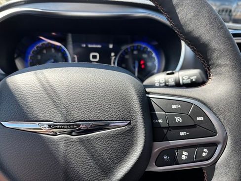 New 2026 Chrysler Pacifica Pinnacle AWD/4WD image 25