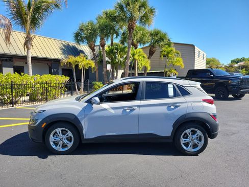 Used 2023 Hyundai Kona SEL image 8