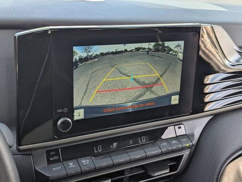Used 2025 Toyota Camry SE FWD image 27