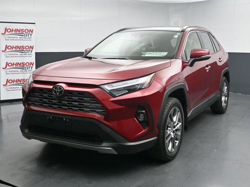 Used 2025 Toyota RAV4 Limited w/ Advanced Technology Package AWD/4WD image 4