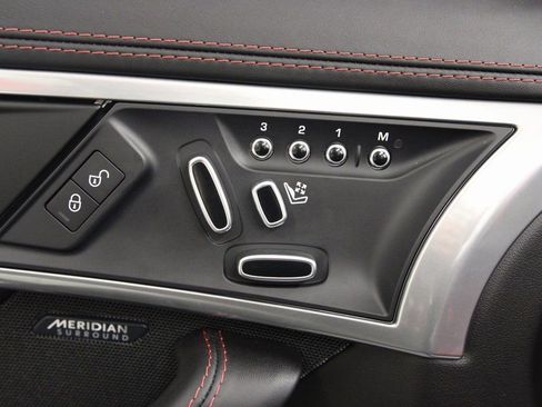 Used 2020 Jaguar F-TYPE R image 25