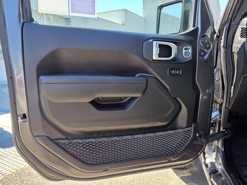 New 2026 Jeep Gladiator Sport AWD/4WD image 11