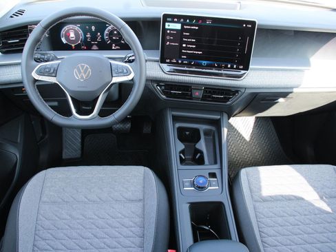 Certified 2025 Volkswagen Tiguan S FWD image 14