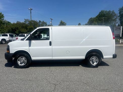 Used 2020 Chevrolet Express 2500 w/ Driver Convenience Package RWD image 2