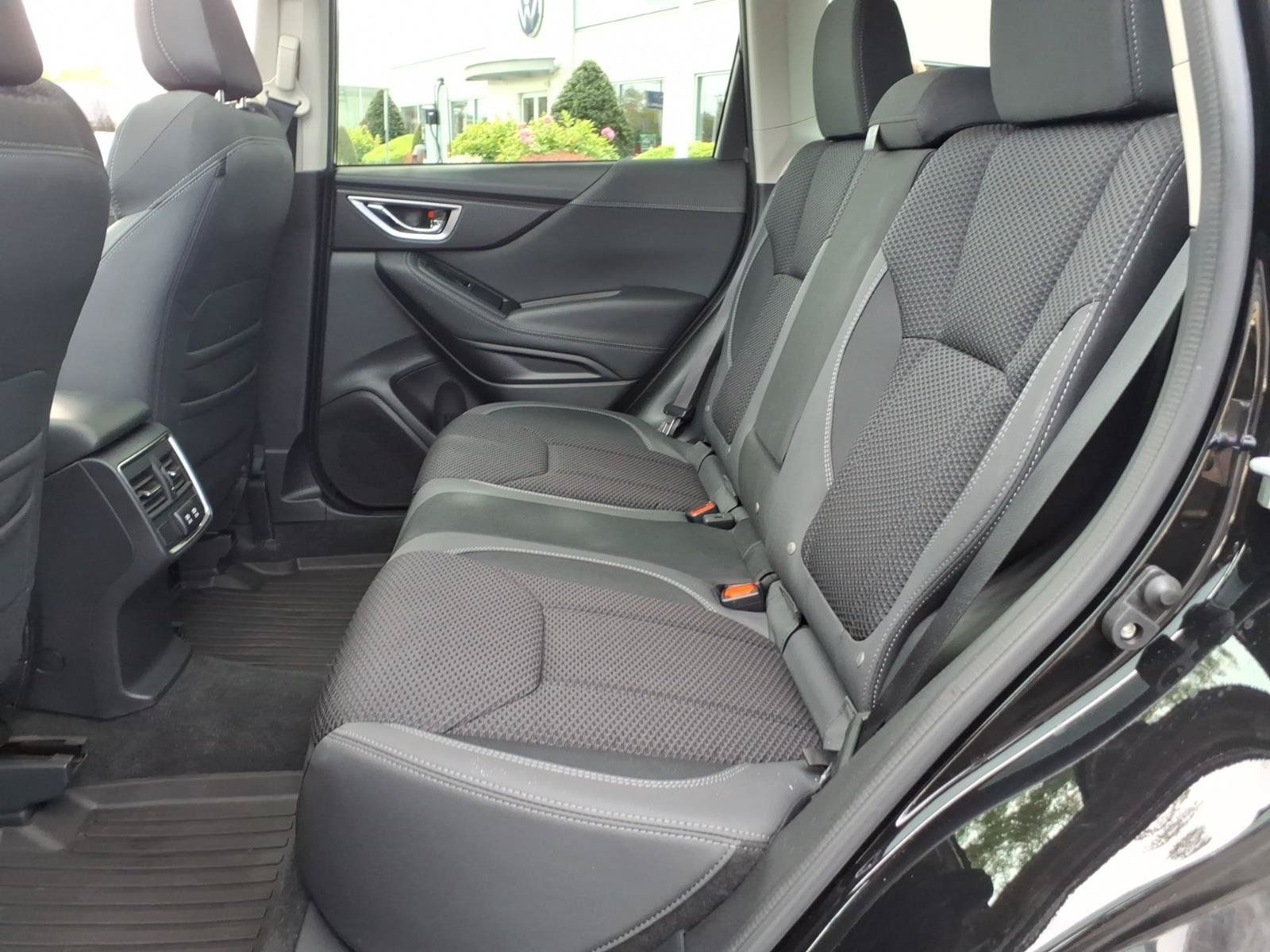 Used 2023 Subaru Forester Premium AWD/4WD image 16