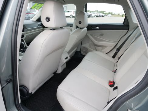 Used 2019 Volkswagen Jetta SEL image 15