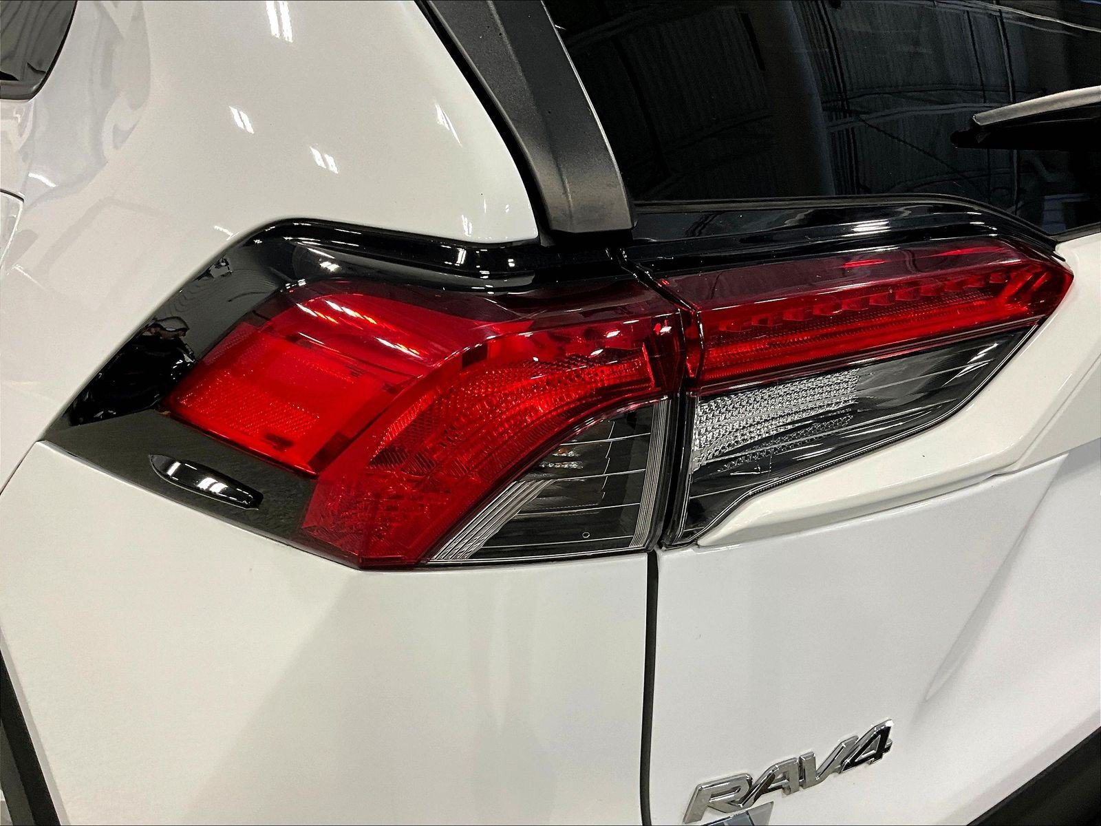 Used 2019 Toyota RAV4 LE w/ All Weather Liner Package FWD image 23