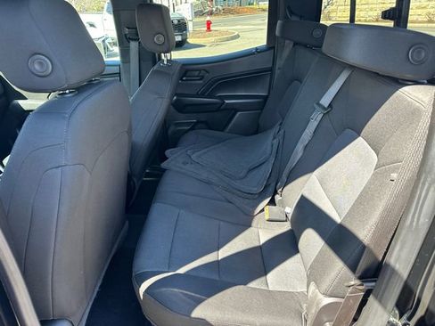 Used 2024 Chevrolet Colorado Trail Boss w/ Technology Package image 17