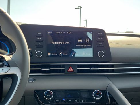 New 2026 Hyundai Elantra SEL Sport FWD image 10