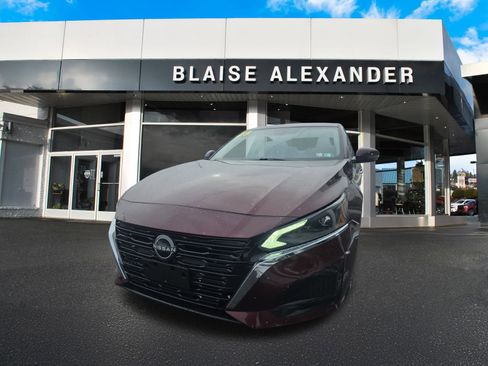 Used 2023 Nissan Altima 2.5 SV image 10