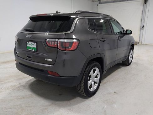 Used 2018 Jeep Compass Latitude w/ Popular Equipment Group image 9
