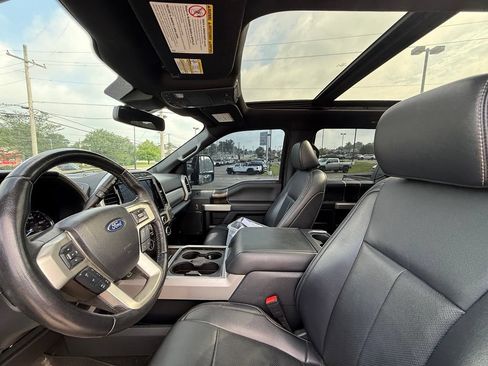Used 2022 Ford F350 Lariat w/ Black Appearance Package AWD/4WD image 13