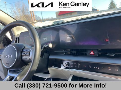 Certified 2025 Kia Sportage EX image 38