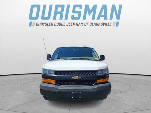 Used 2020 Chevrolet Express 3500 LS image 2