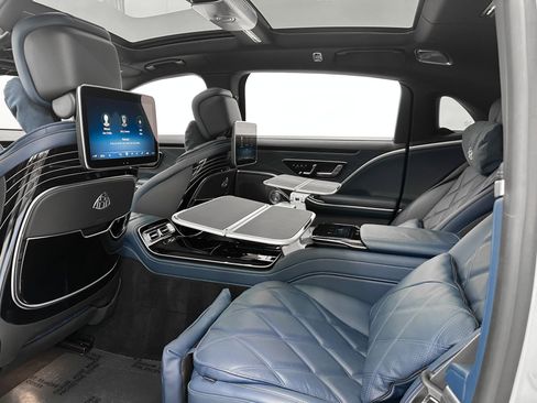 Used 2024 Mercedes-Benz Maybach S 680 4MATIC image 35