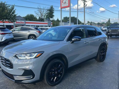 Used 2023 Honda HR-V Sport image 6