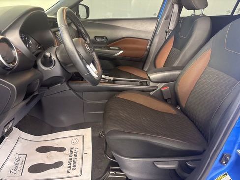 Used 2022 Nissan Kicks SR FWD image 2